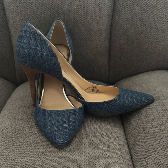 Jessica Simpson Denim Pointed-Toe Heels | Classic Pumps - Picture 3 of 5